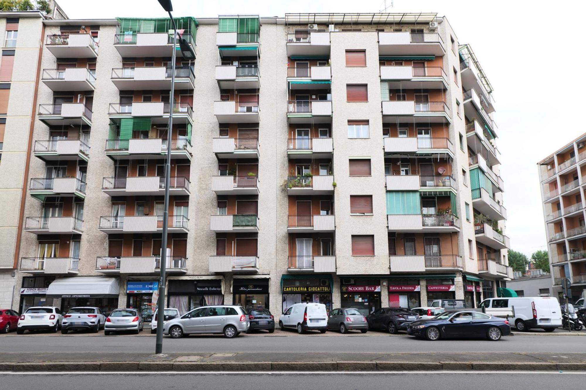 Appartement Primopiano - Brenta à Milan Extérieur photo