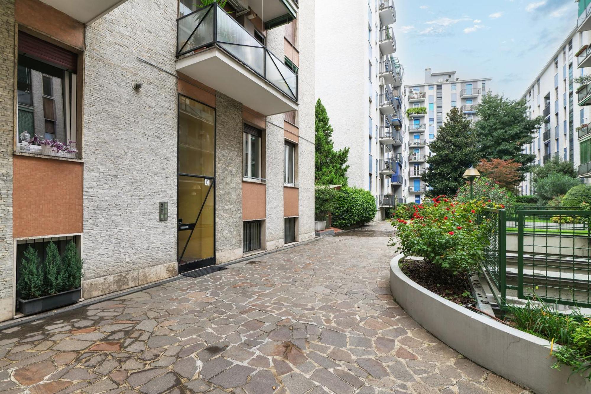 Appartement Primopiano - Brenta à Milan Extérieur photo